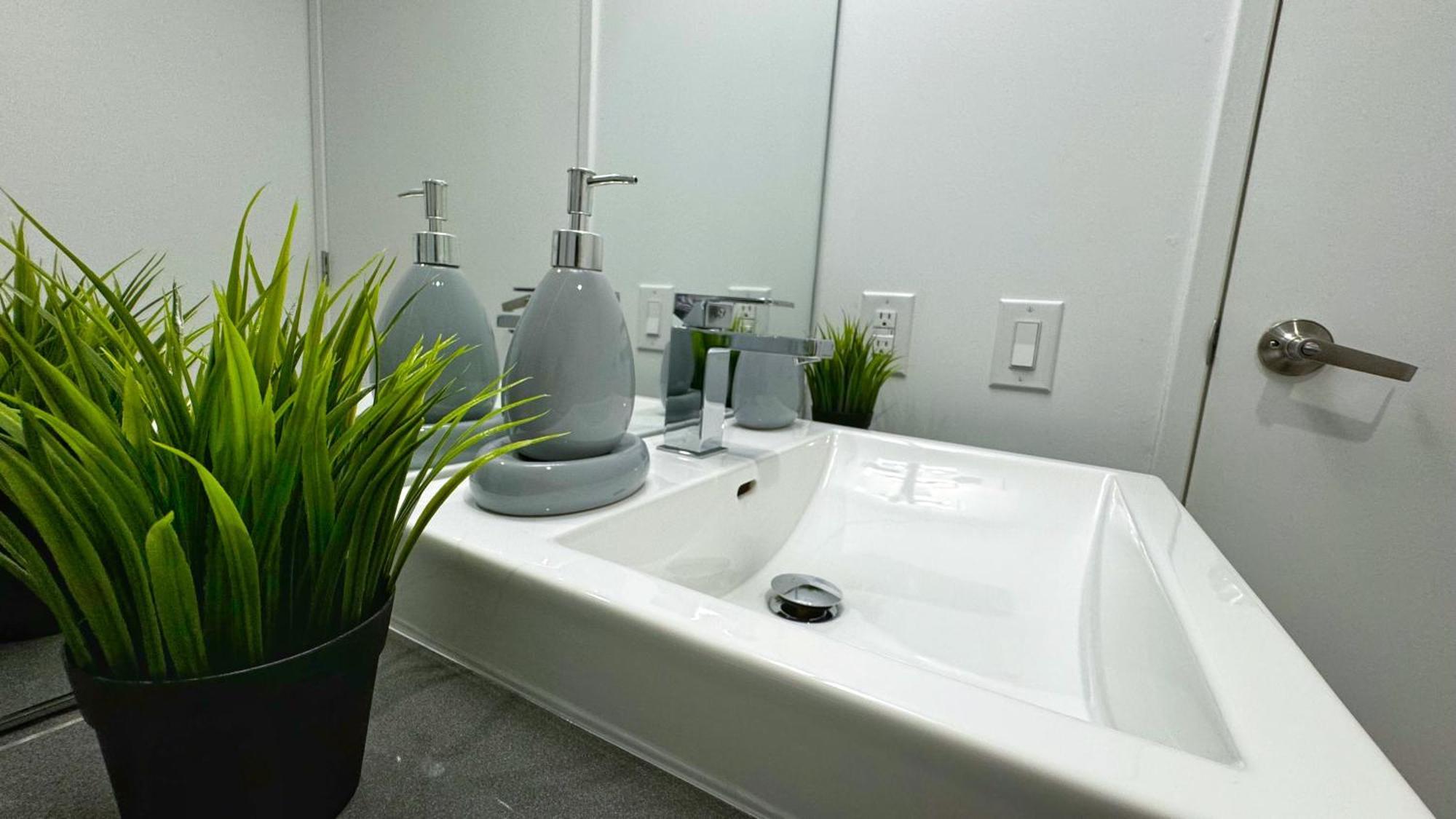 Cozy 1Br Apt - Downtown Γουίνιπεγκ Εξωτερικό φωτογραφία